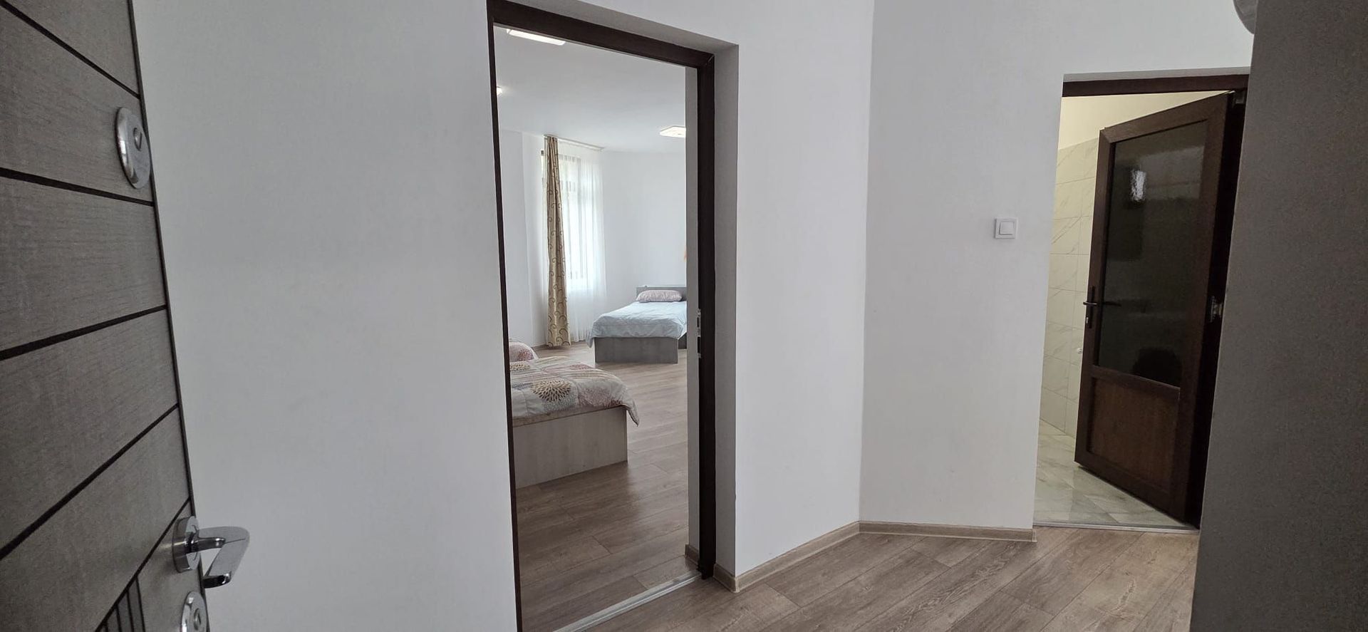 IMOBIL DE ÎNCHIRIAT – 6 APARTAMENTE | 22 LOCURI DE CAZARE - Poză 2