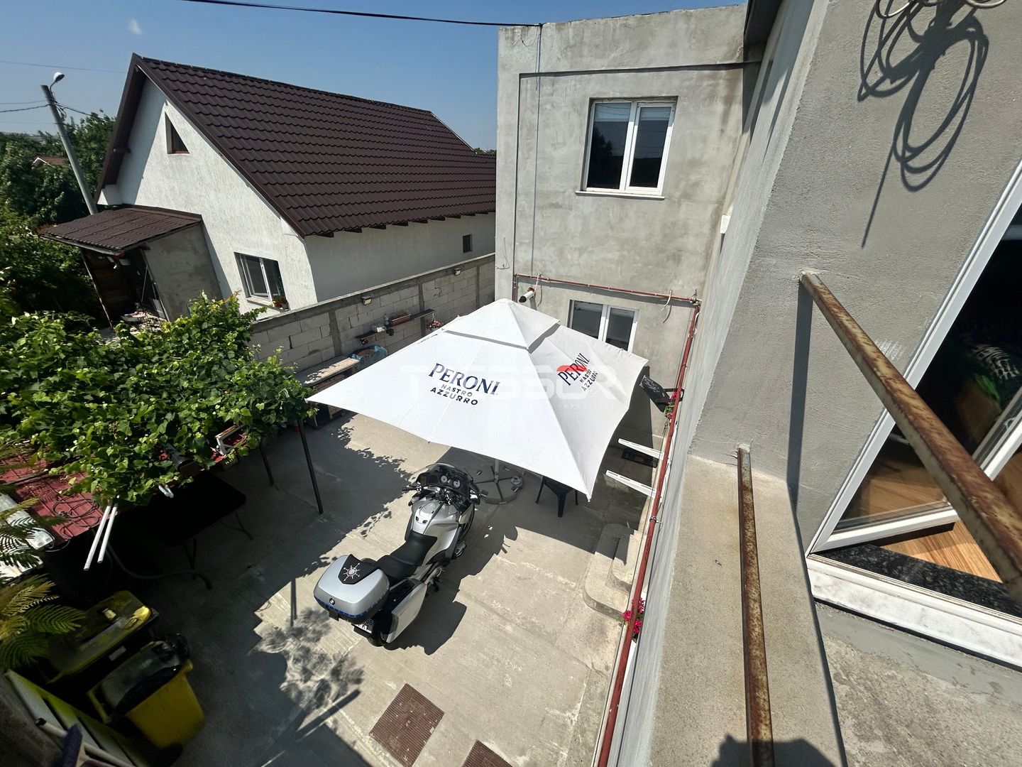 Casă P+1E cu terasă circulabilă, garaj amenajat și finisaje moderne - Poză 4