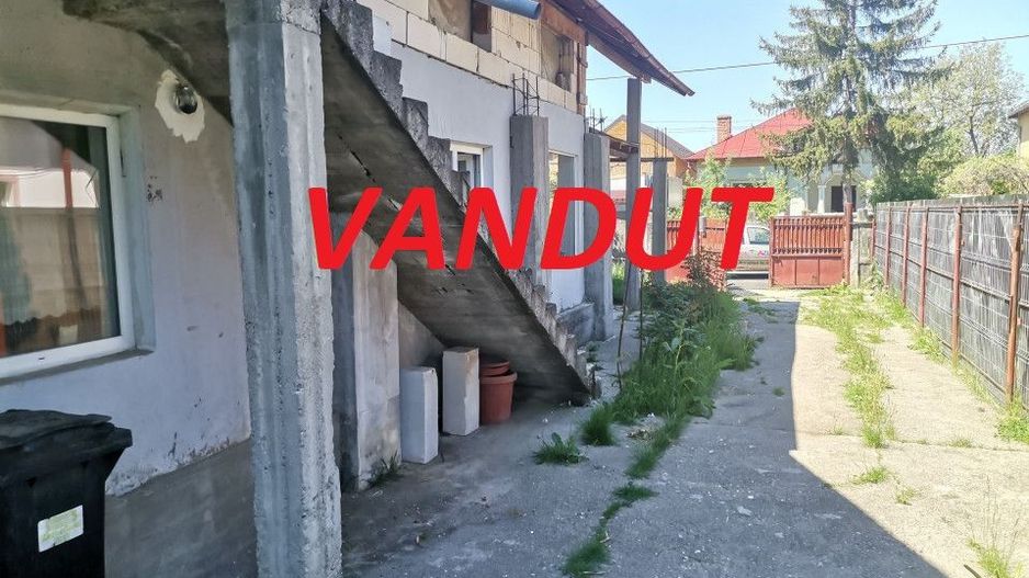 Vanzare casa Calea Campulung - Poză 1