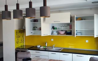 Inchiriez apartament 3 camere,piscina,foisor,vedere padure - Poză 5