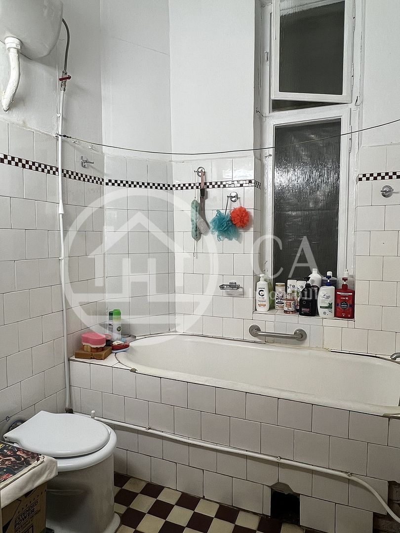 Apartament cu 3 camere de vanzare Central Oradea - Poză 6