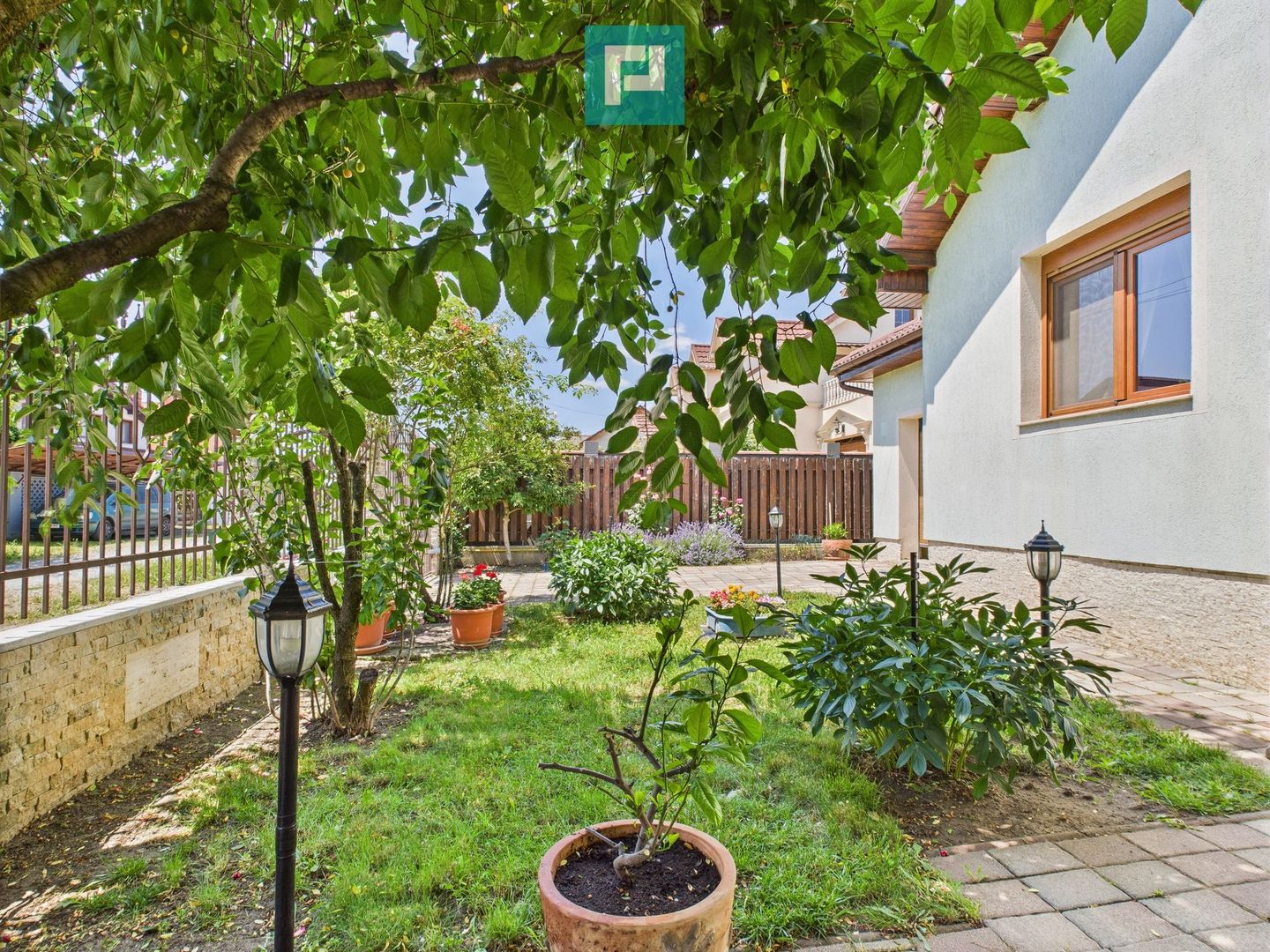 Casă cochetă în Sânleani - Cartierul Florilor - Poză 38