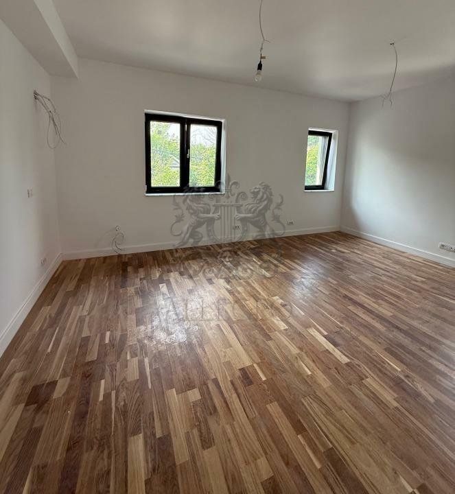 Vanzare | Vila Consolidata | Renovata | 2024 | 257 mp utili | Superba - Poză 7