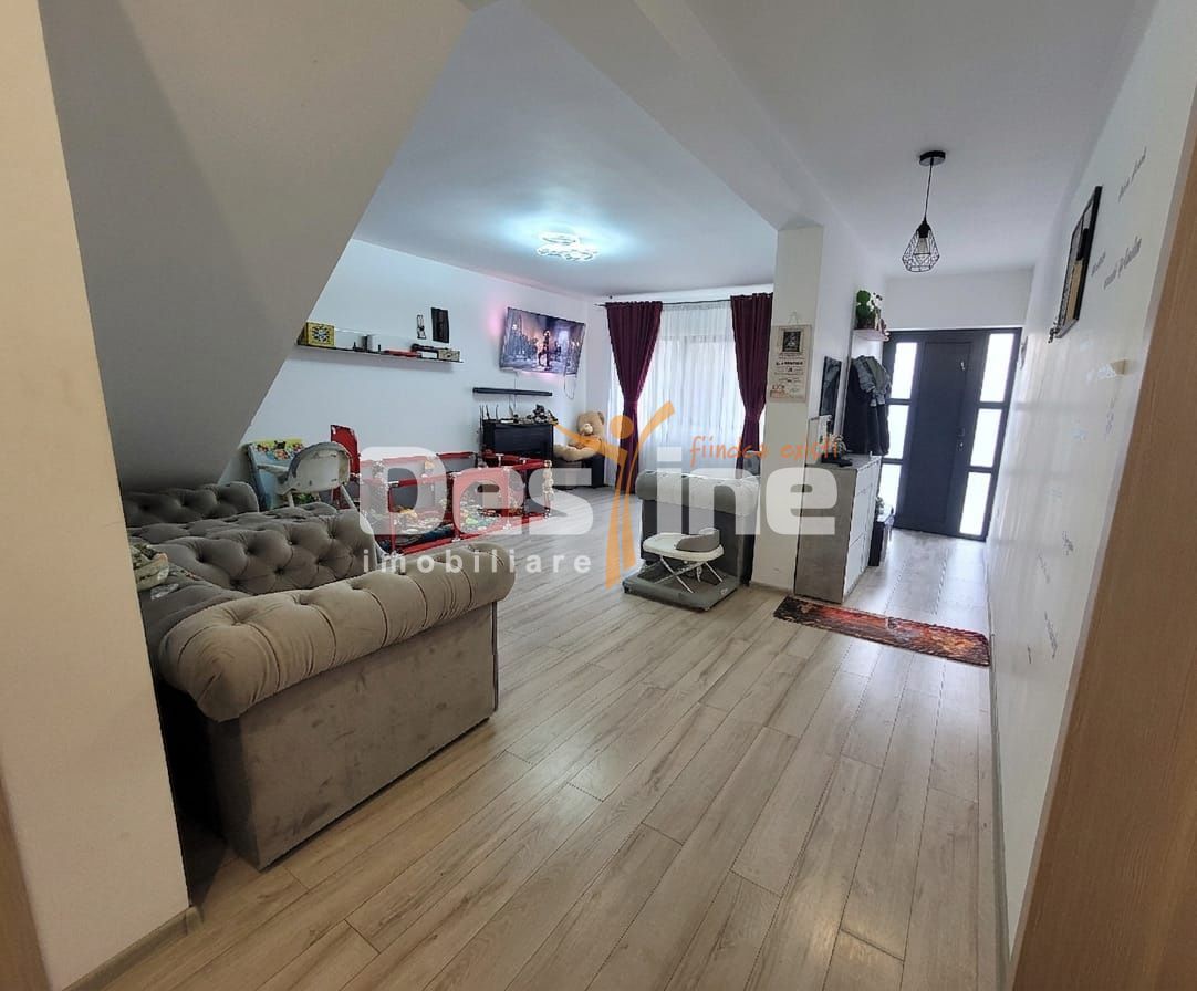 Casă LUNCA CETĂȚUII, 3 camere, decomandat, 82 mp, mansardă + parcare - Poză 4