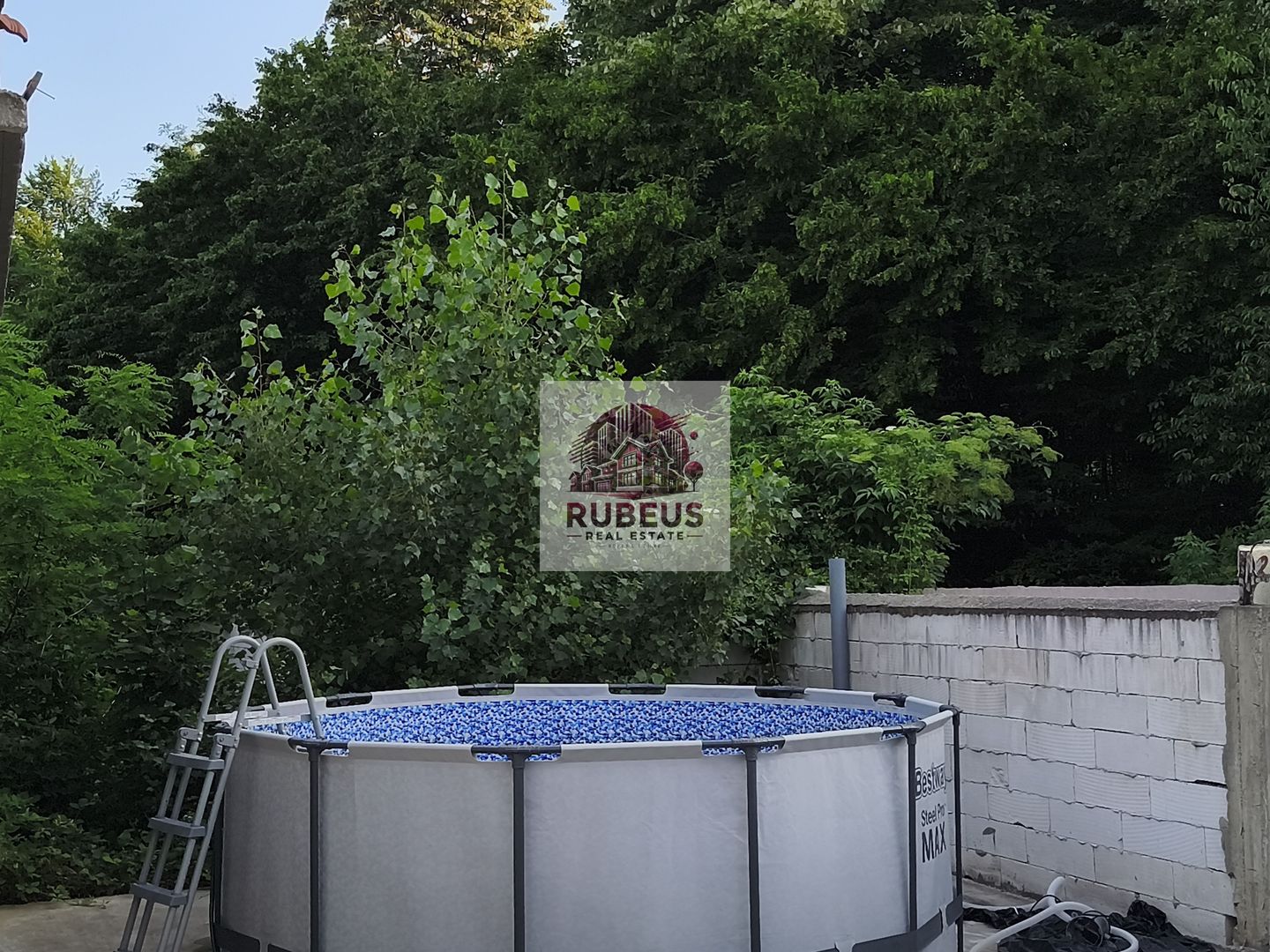 Refugiul la marginea pădurii in Orșova, pe malul Dunării - Poză 25