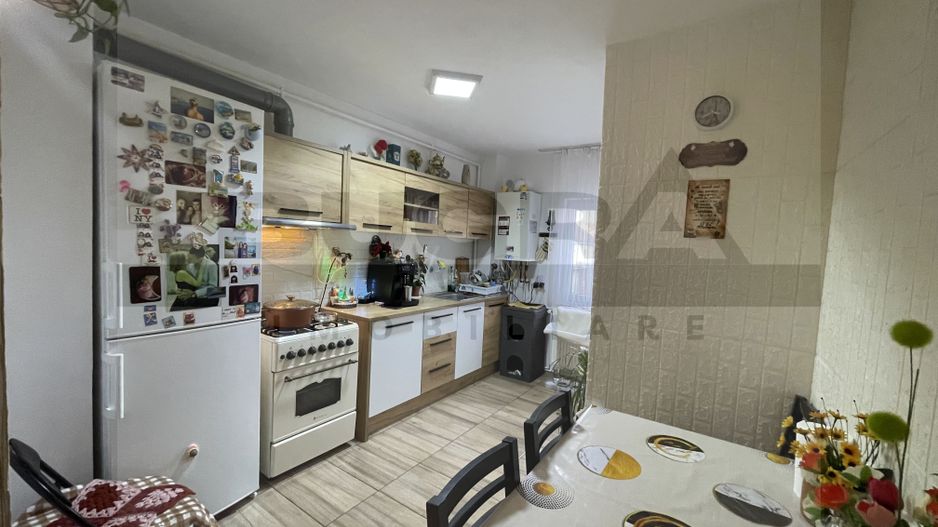 Apartament de 3 camere, decomandat, 74mp, zona Centrala Apahida - Poză 1