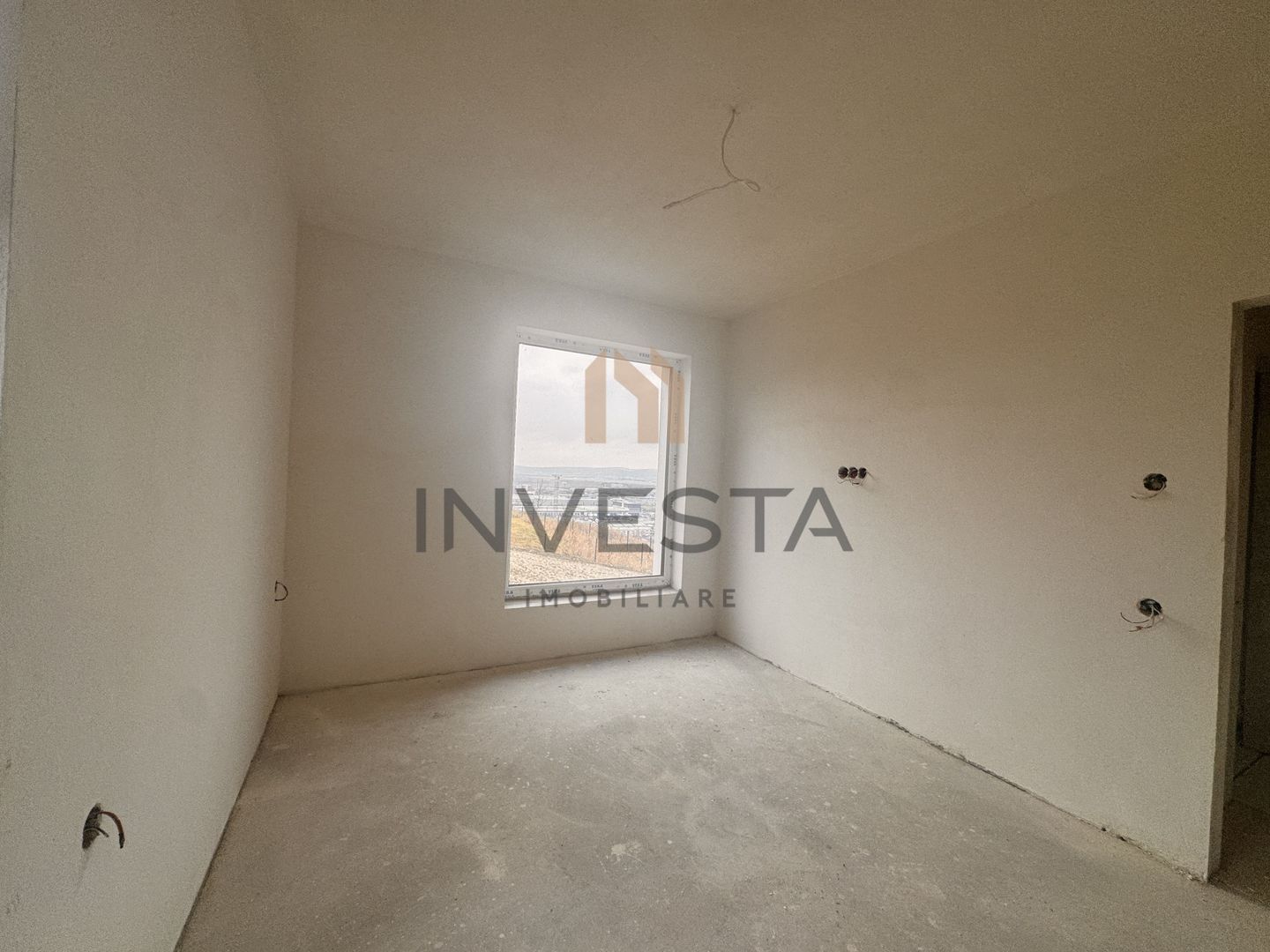 Duplex cu rooftop panoramic, garaj și curte proprie – cartier Voronet - Poză 15