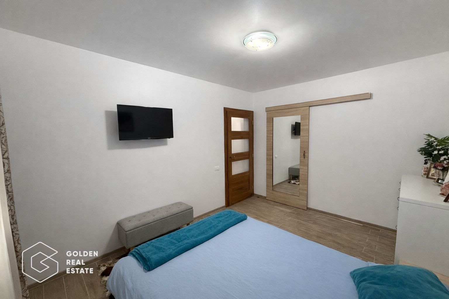 Vila la cheie, 3 camere Mandruloc, 1055mp teren, garaj, la 13 km de Arad - Poză 7