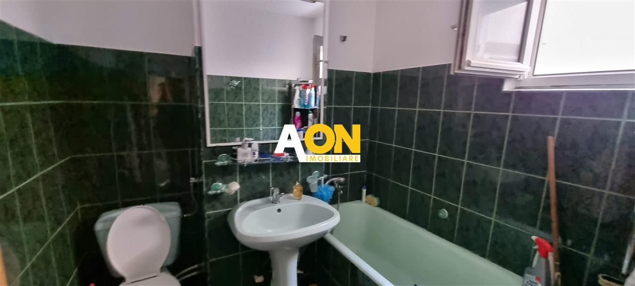 De vanzare apartament 2 camere zona Cetate - Poză 4