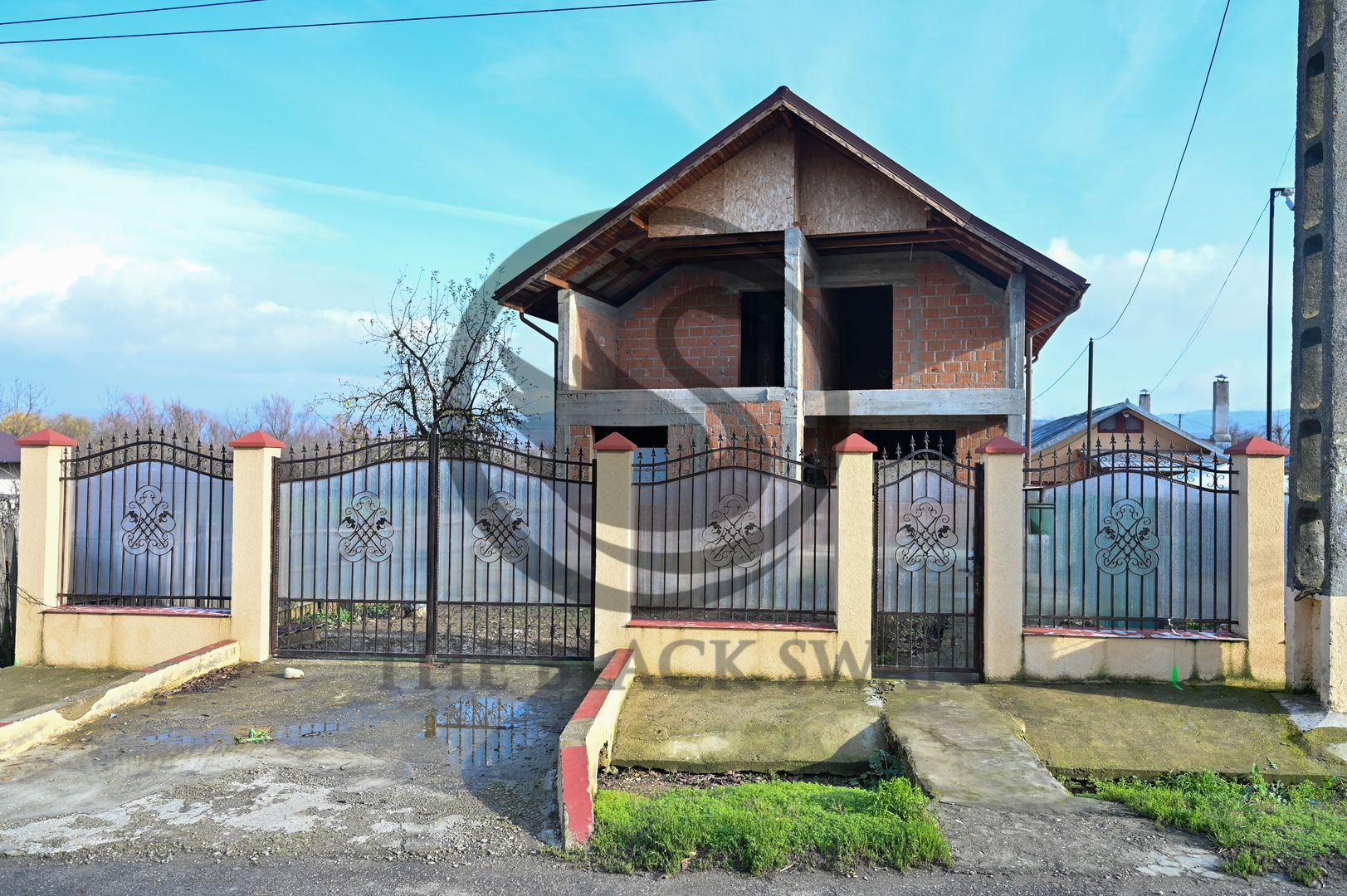 Casa la rosu de vanzare | Iordacheanu - Valea Cucului | Comision 0% - Poză 1
