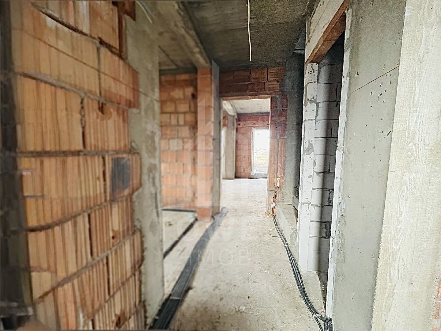 Casa individuală 4 camere-Selimbar - Poză 8