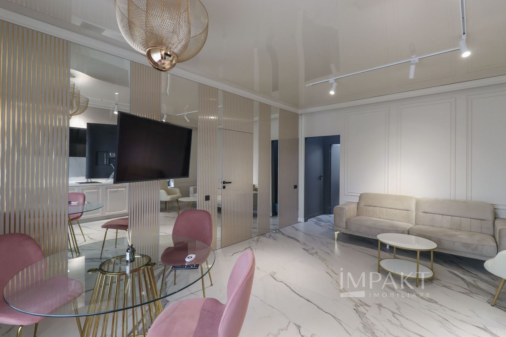 Oportunitate investitie! Vanzare casa cu 3 apartamente in Europa! - Poză 4