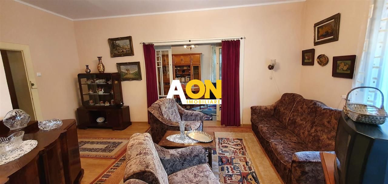 Casa situata ultracentral langa Poarta I a Cetatii Alba Carolina - Poză 12