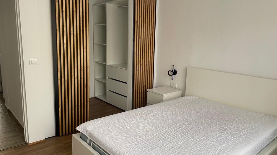 Spitalul Judetean | 2 Camere | Etaj 1 | Renovat complet | Centrala proprie - Poză 2