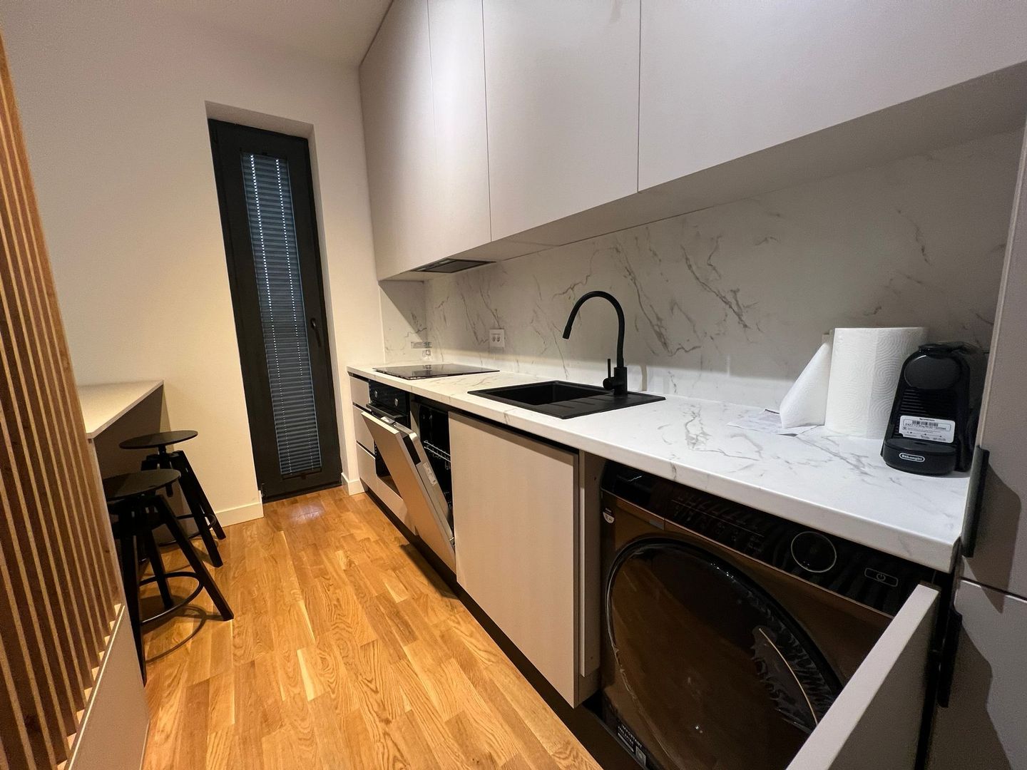 Prima inchiriere | Studio cu curte privata | Avalon Estate - Poză 4