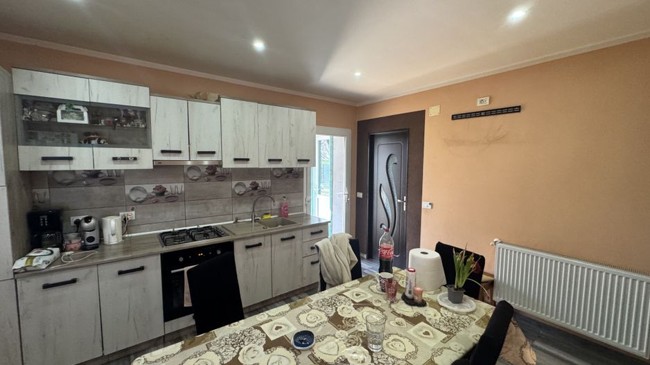 Casa Individuala Sanmihaiu Roman,P+M,4 Camere,2 Bai,Panouri Solare,Carport Auto - Poză 9