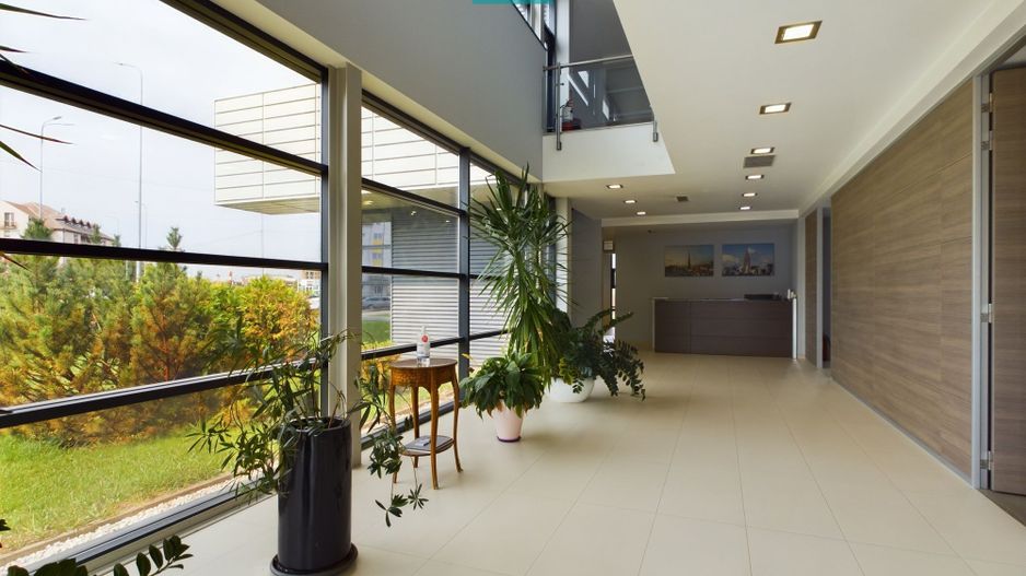 Spațiu comercial modern cu parcare proprie - Poză 5