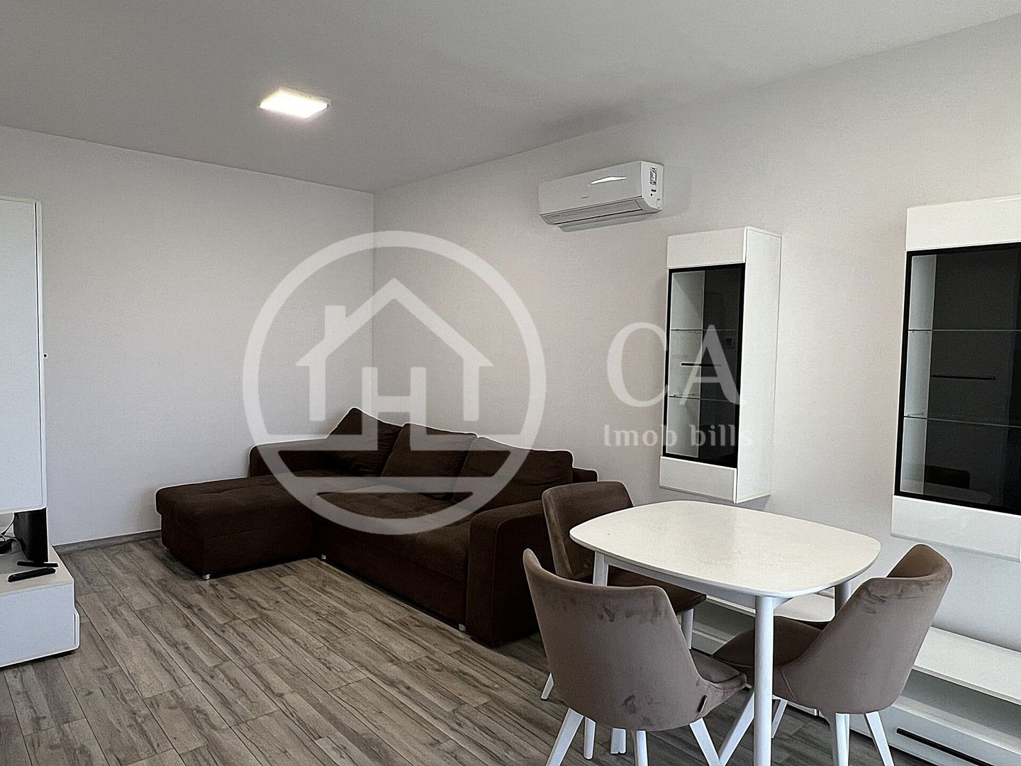 Apartament cu 2 camere de inchiriat in West Residence Oradea - Poză 8