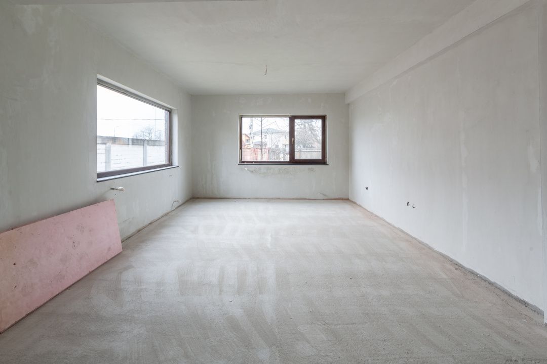 Casa sptioasa cu potential real in Maracineni la 5 pasi de Pitesti-Arges! - Poză 10