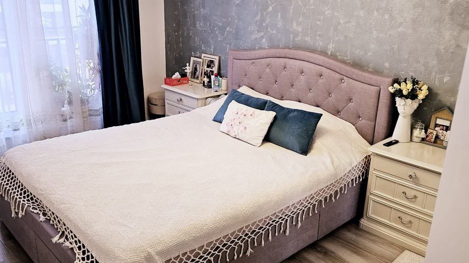 3 Camere kasper Coresi, 76 mp, loc parcare, 245000Euro - Poză 1