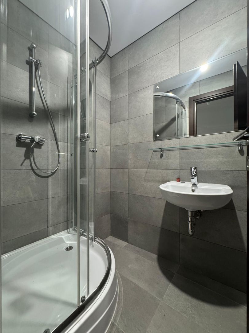 3 CAMERE| UPGROUND - Poză 12