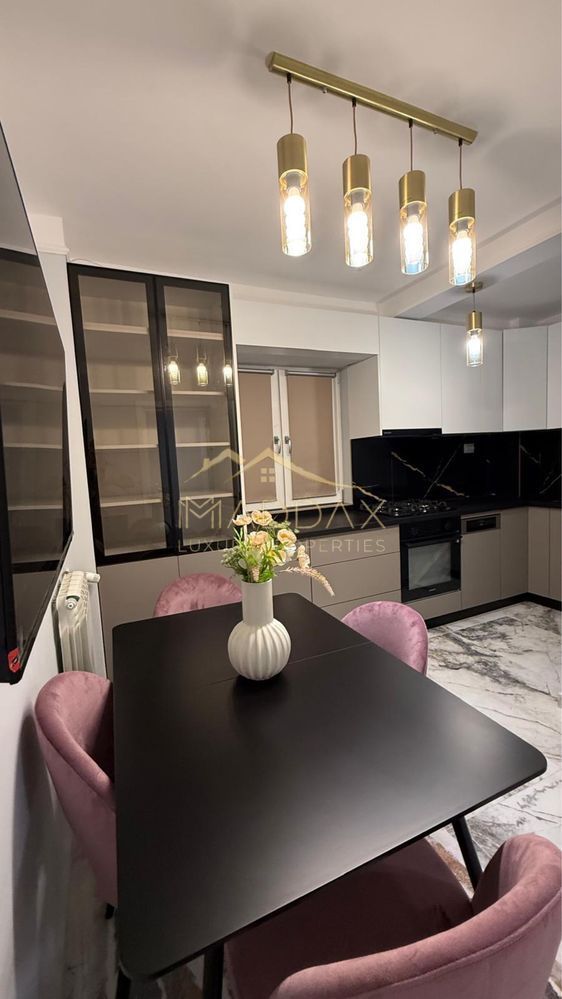 Apartament 3 Camere  | Zonă Ultracentrală Unirii - Decebal - Matei Basarab - Poză 1