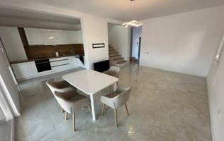 Duplex despărtit  prin garaj zona Ikea