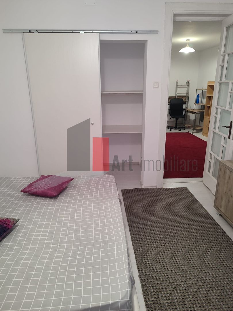 Apartamentul "MERKE" , et. 2 in vila, CENTRALA PROPRIE - Poză 2