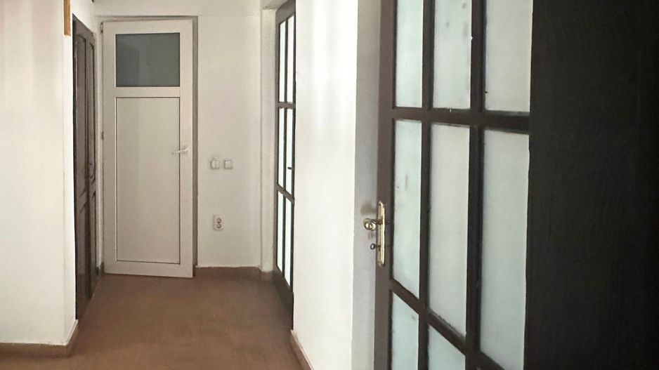 Vânzare casă Individuală 12 Camere la 5 minute de Castelul Bran - Poză 10