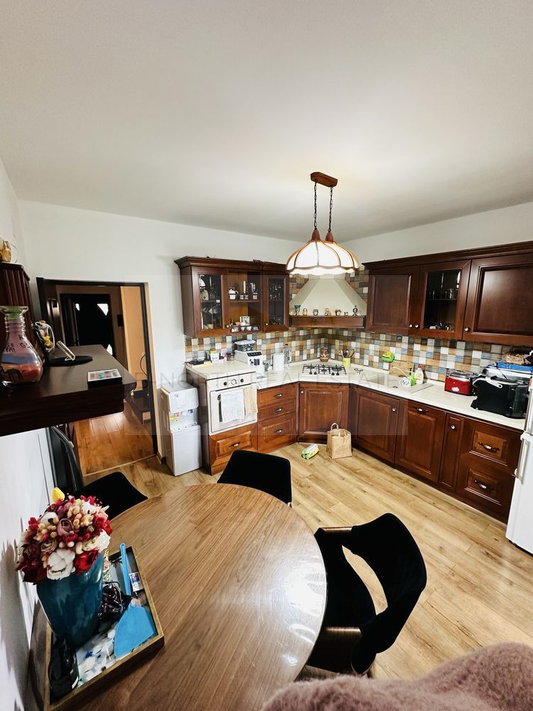 Vila mobilată complet de închiriat, aproape de pădure, 4 camere - Poză 6