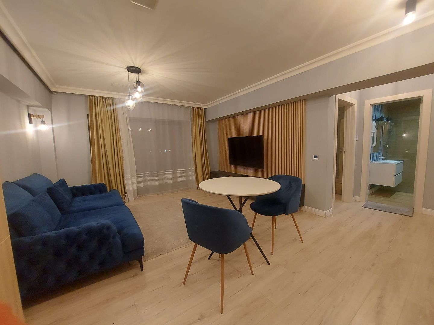 Smart Boutique / Finisaje Premium | Mihai Bravu - Mall Vitan - Poză 2