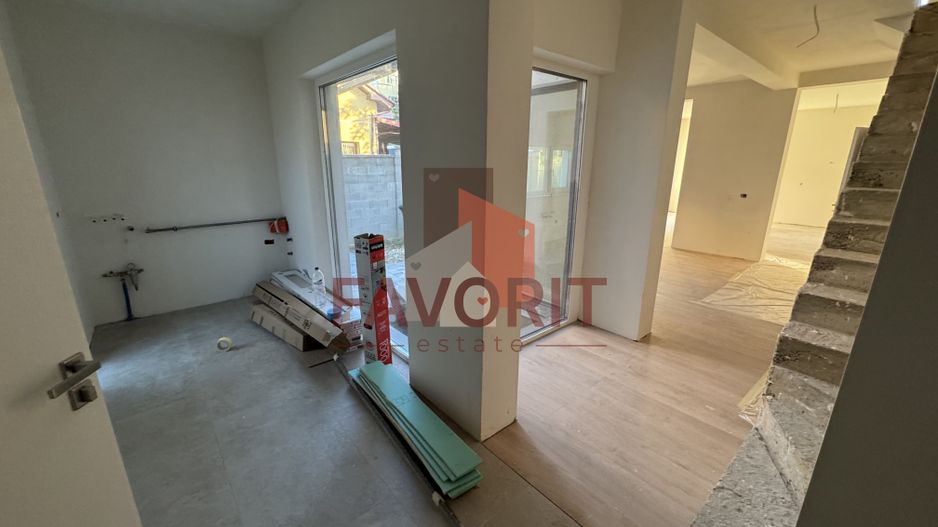 Comision 0%. Pozitie excelenta. Zid despartitor dublu - Poză 12