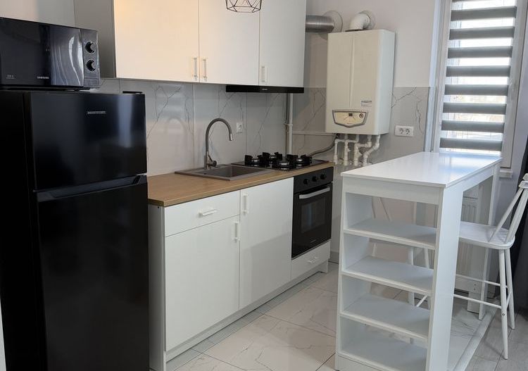 Garsonieră spațioasă de închiriat Eroii Revoluției - Poză 5