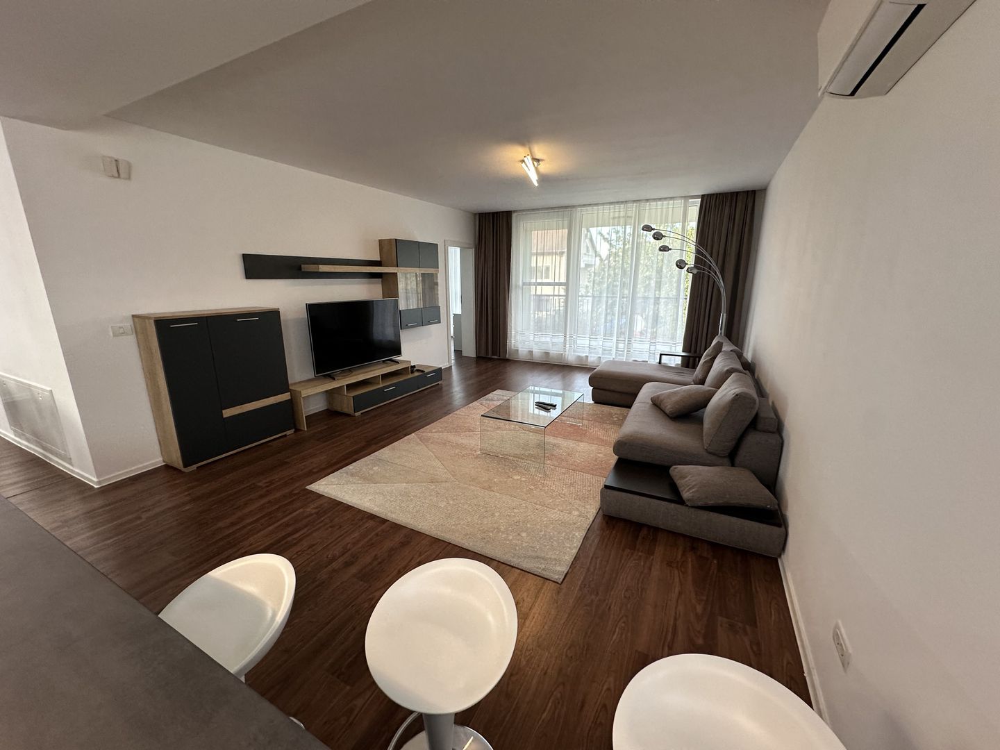 Apartament in vila cu curte-  Dumbravita - Poză 22