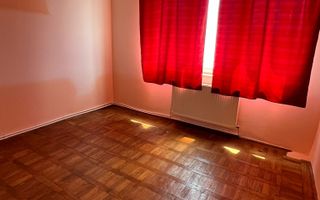 Apartament 3 camere – Ultracentral, vedere spre pietonală și Parc - Poză 9