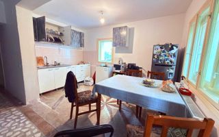 Casă de vânzare în Bucium - Bârnova, zonă centrală - Poză 7