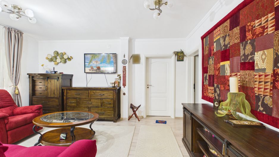Apartament cu 4 camere de vanzare, Centrala proprie, 13 Septembrie - Poză 2