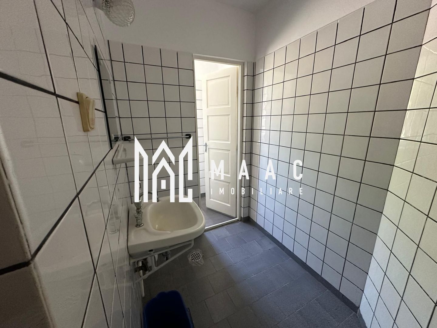CASA DE INCHIRIAT I CISNADIE I SPATIU EDUCATIONAL - Poză 37