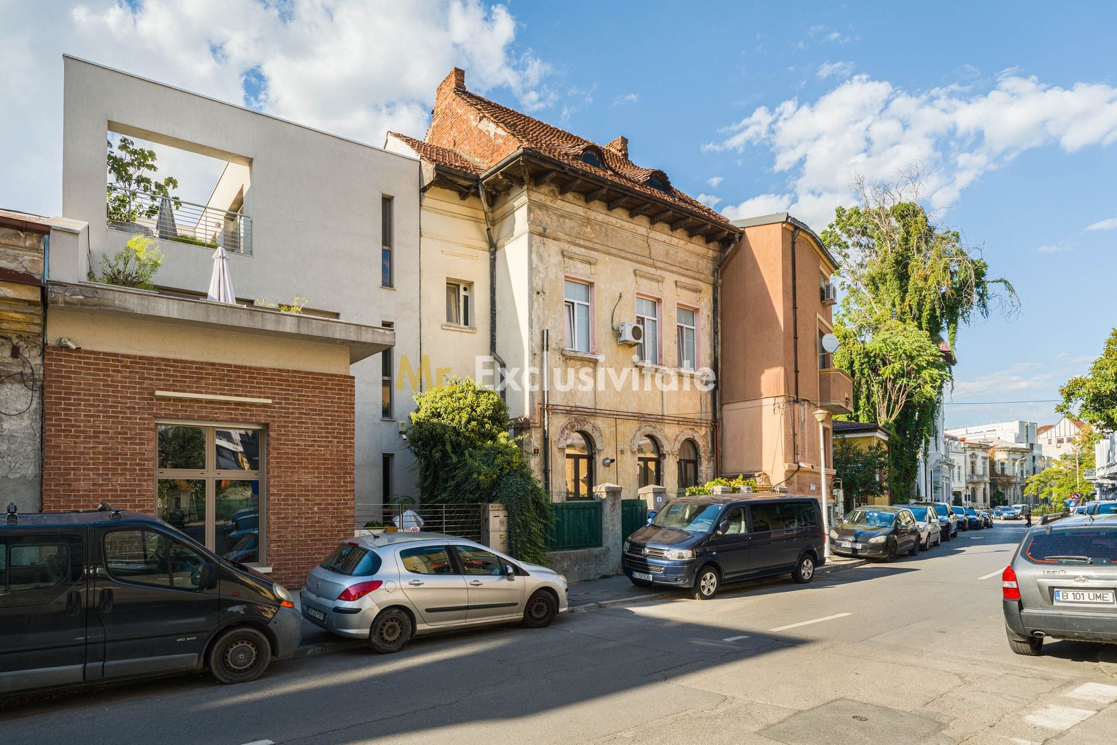 Casă / Vilă cu 4 camere de vânzare în Bucuresti - Poză 1