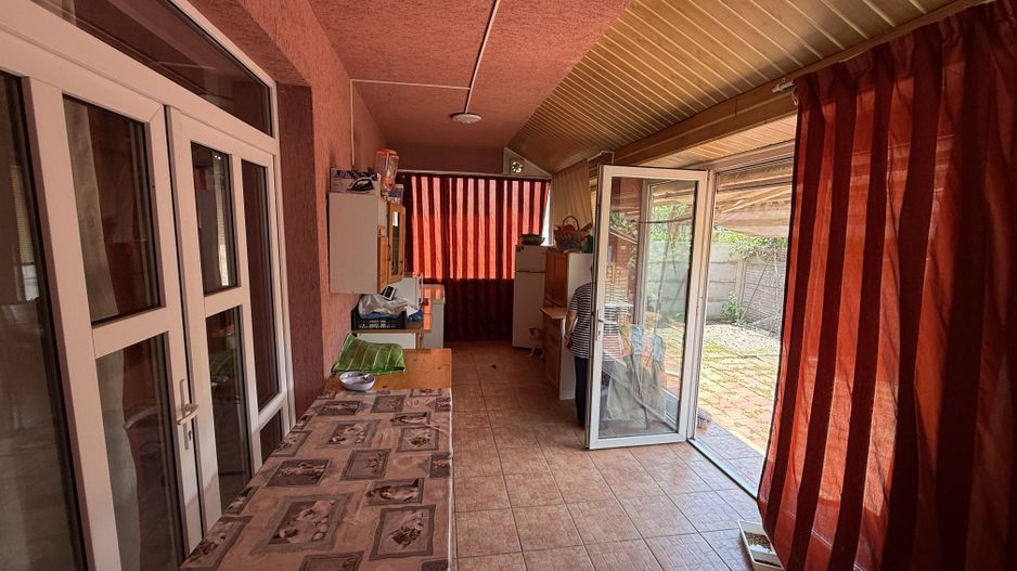 Vila P+1 cu terasă 255 mp + garaj 22,5 mp si teren 417 mp-Berceni ! - Poză 12