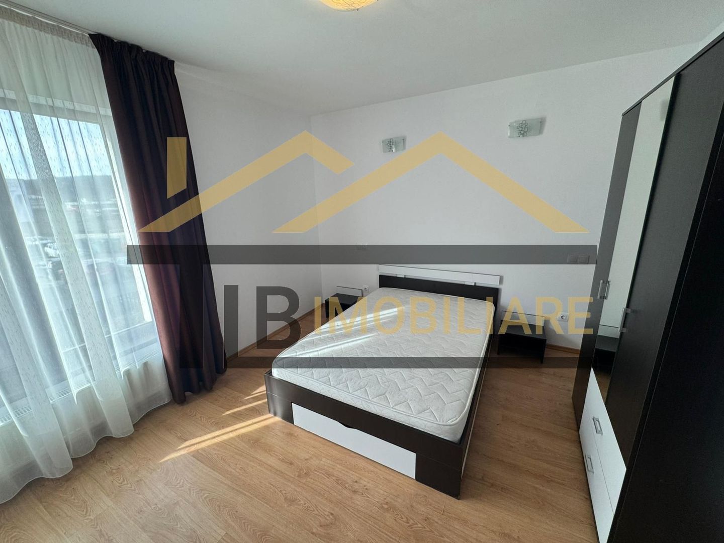 Casa cu 4 camere, 150 mp utili, parcare, Zona Livezeni - Poză 4