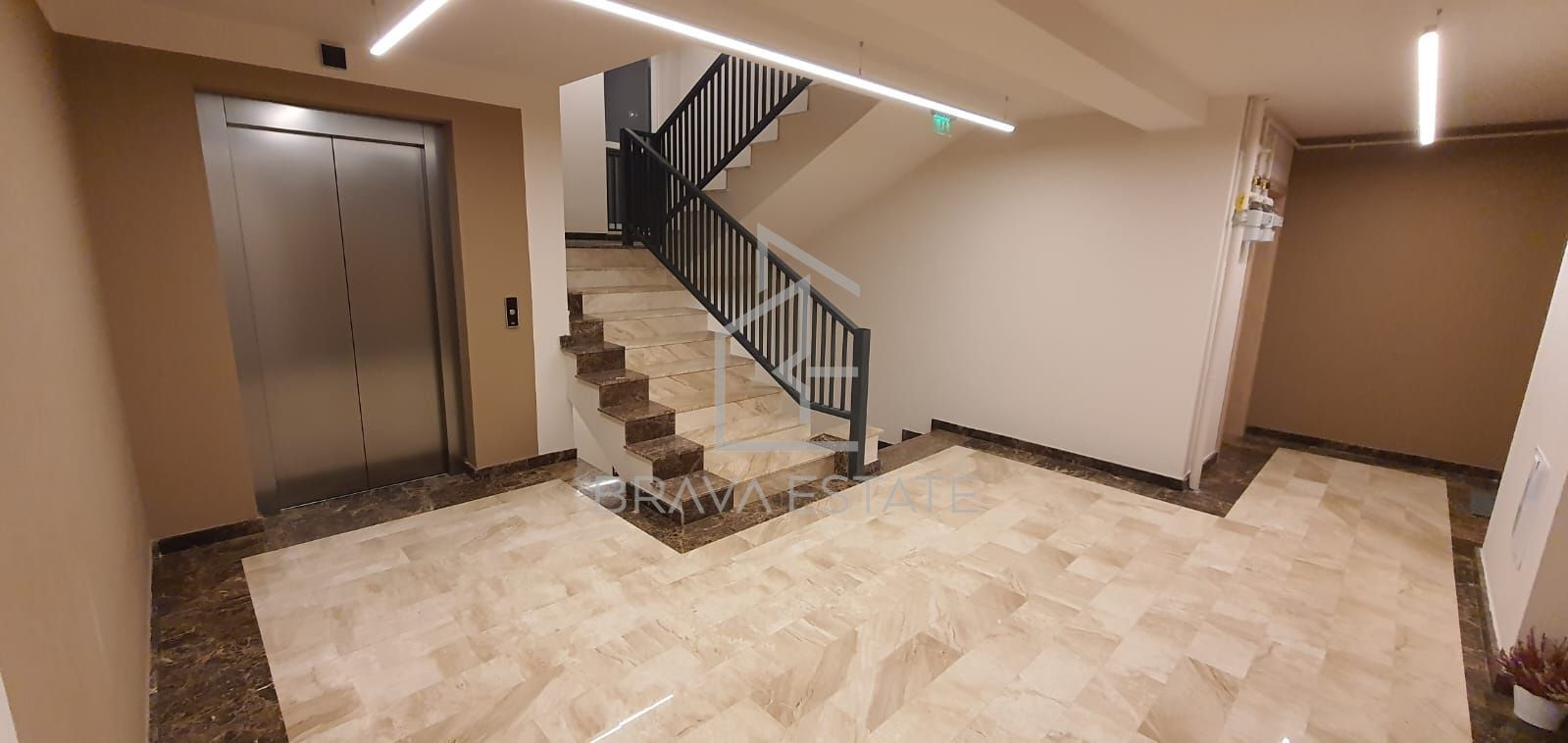 Apartament 2 camere, 55mp, zona VIVO - Poză 7