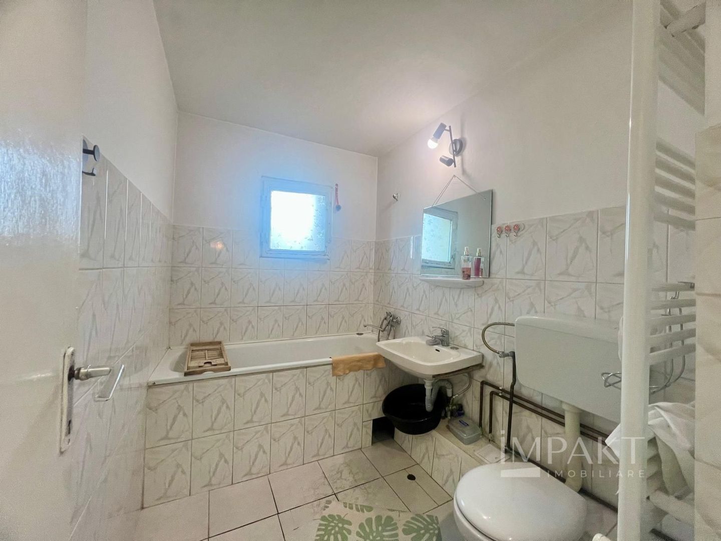 Apartament cu 3 camere decomandate - Poză 5
