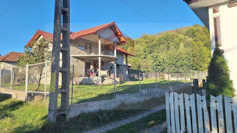 Casa de Vanzare Corbeni- Oestii- Arges - Poză 2