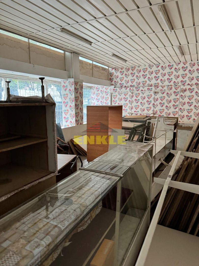 De inchiriat spatiu comercial, zona Bulevard. - Poză 1