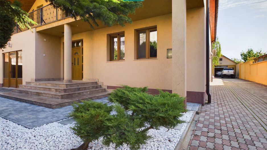 Vilă cu teren generos în Pârneava - Poză 19