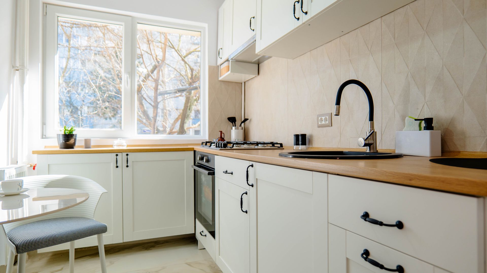 Vanzare apartament 2 camere, complet renovat, Metrou si Parc Bazilescu - Poză 7