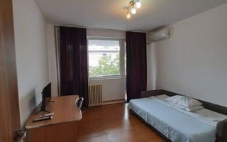 Apartament cu 3 camere - Centru/Piata 700 - Poză 7