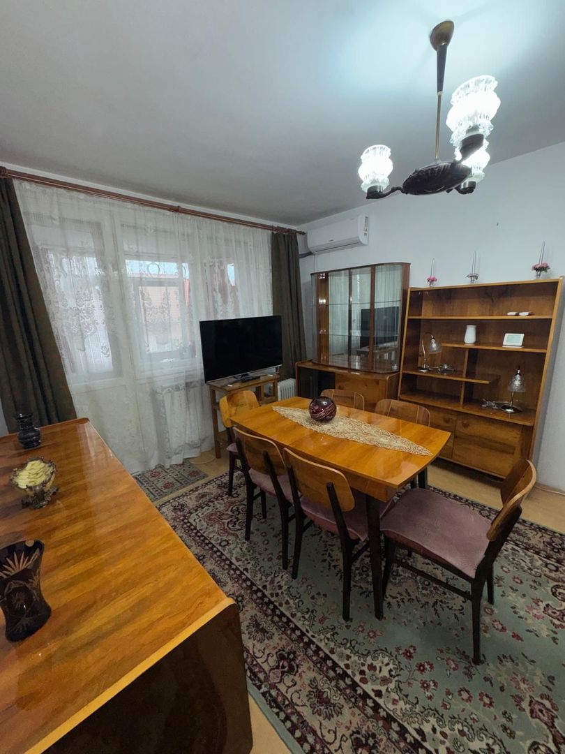 vand apartament 2 camere, etaj 2, zona Tratoria, incalzirea pe gaz - Poză 3