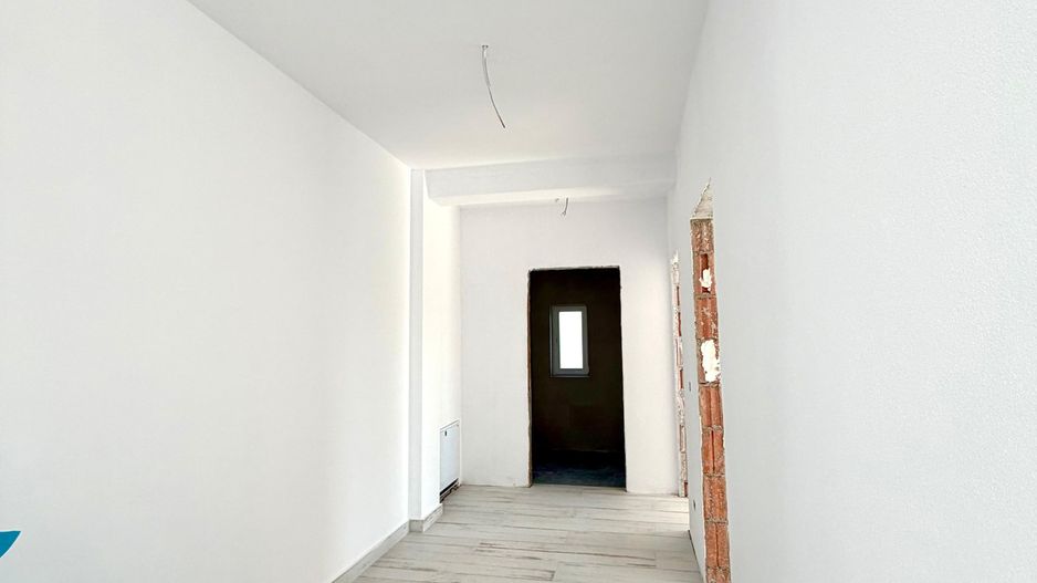 Apartament cu 3 camere - etaj intermediar - Giroc - Poză 3